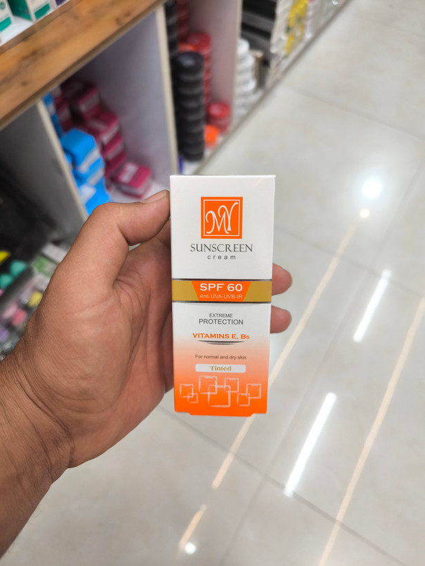 کرم ضد آفتاب رنگی SPF 60 مای