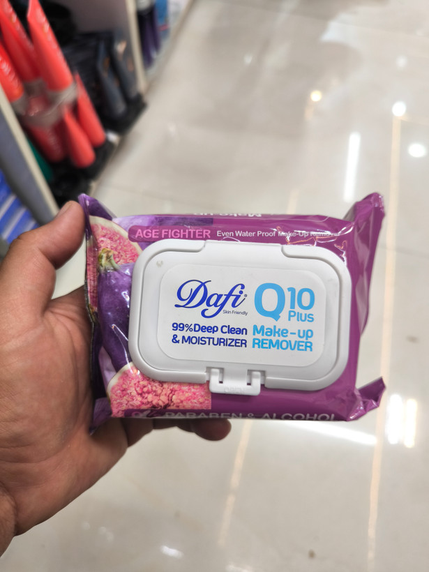 دستمال مرطوب پاککننده آرایش Q10 دافی 50 برگی